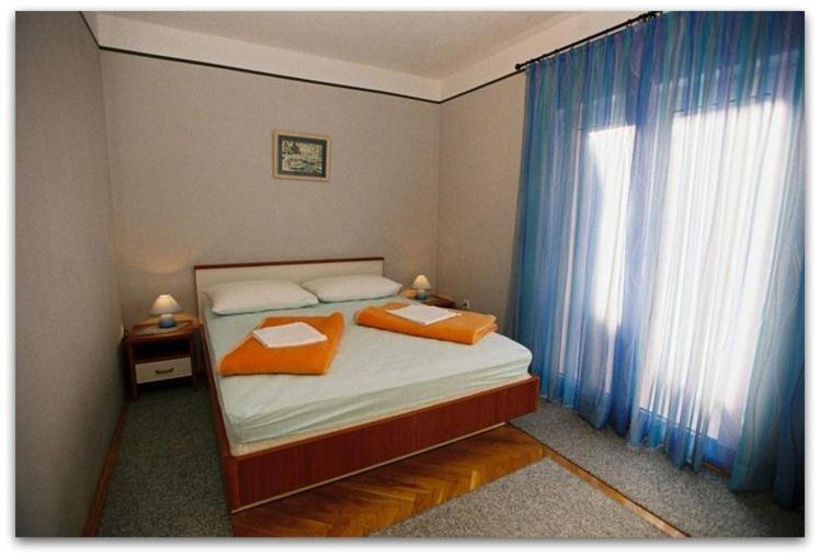Bubi Hvar Apartments 1 Hvar Town Exterior photo